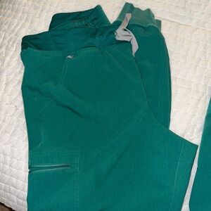 Forest green set of Figs